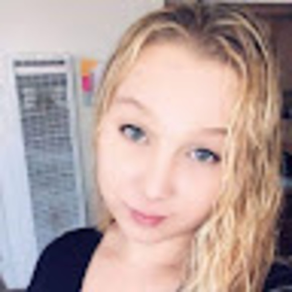 Meet your Posher, Chelsea - Picture 1 of 1
